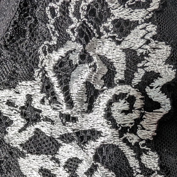 Black Lace Babydoll Negligee & Thong Embroidery Flowey - Picture 6 of 12